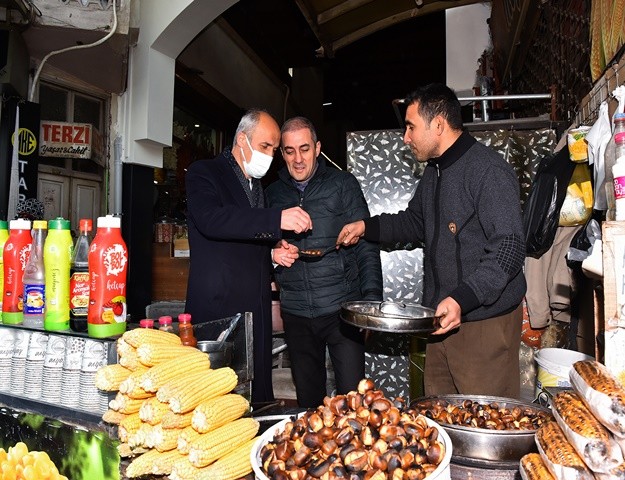 Başkan Okay Kapalı Çarşı Esnafıyla Bir Araya Geldi
