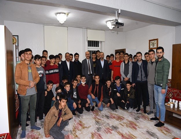 Başkan Okay Lise Öğrencileriyle Bir Araya Geldi