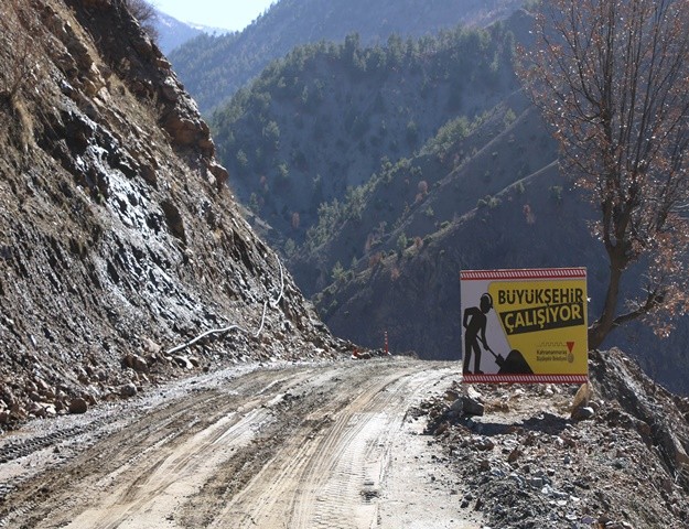 Sarıgüzel Yolu Büyükşehir’le Yenileniyor