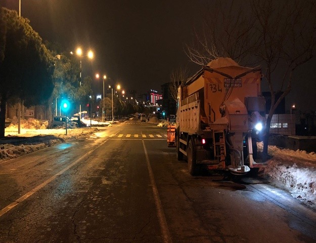 Büyükşehir Ekipleri Kar Nöbetinde