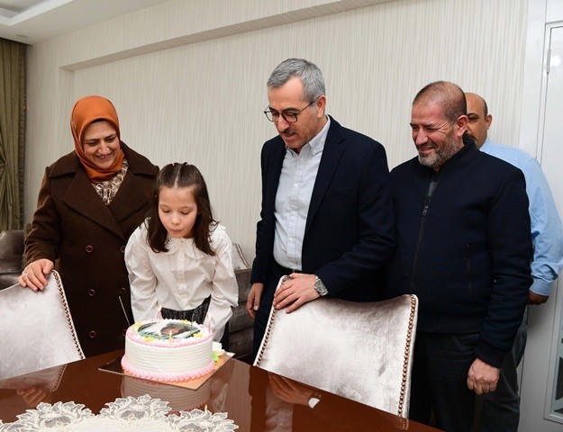 Kervancıoğlu ve Başkan Güngör’den Şehidimizin Emanetine Doğum Günü Sürprizi