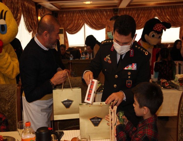 Kahramanmaraş’ta Şehit Çocuklarının Karne Sevinci