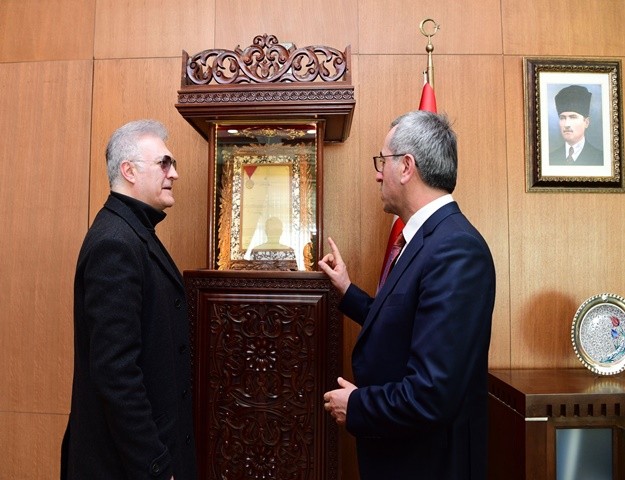 Başkan Güngör Oyuncu Tamer Karadağlı’yı Ağırladı