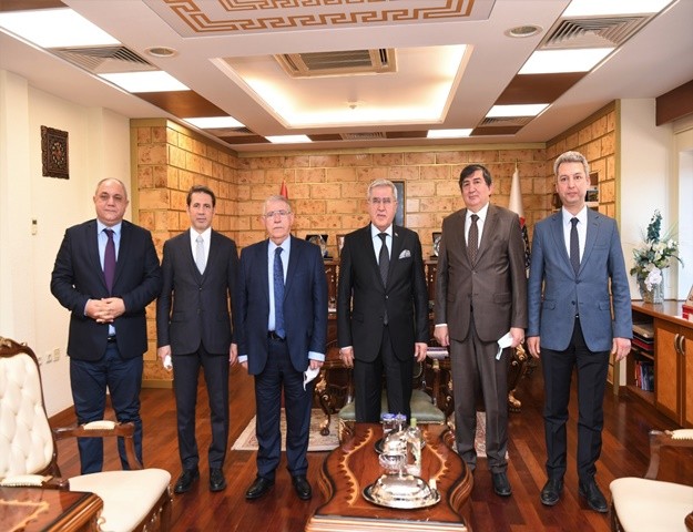 Başkan Mahçiçek, EXPO 2023 Uluslararası Temsilcisi Büyükelçi Erdoğan Kök’ü Ağırladı