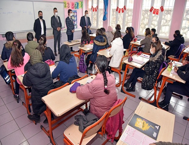Göksun’da Öğrencileri Sınavlara Belediye Hazırlıyor