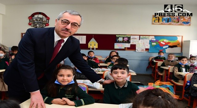 Başkan Güngör Minik Öğrencilerle Buluştu