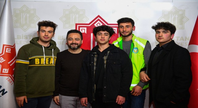 Gürbüz, “Gençlerimizin hayalleri gelecek adına beni umutlandırdı”