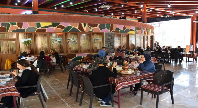 Heyecan Kafe'ye Yoğun İlgi