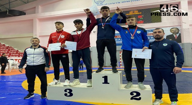 Kahramanmaraş Spor Lisesi Güreş Takımı Türkiye Şampiyonu Oldu