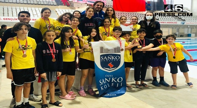 SANKO Okulları Yüzmede 39 Madalya Ve 2 Kupa Kazandı