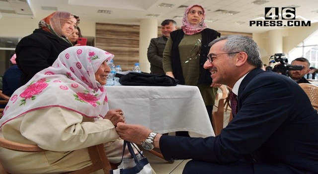 “Ulu Çınarlarımızla Hep Bir Aradayız”