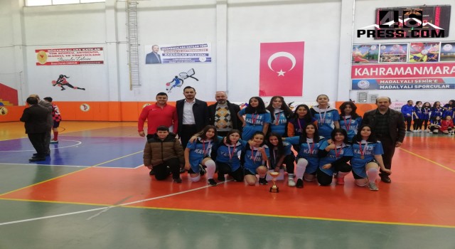 Yıldız Kızlar Futsal İl Şampiyonu Ö.Faruk Arıkan