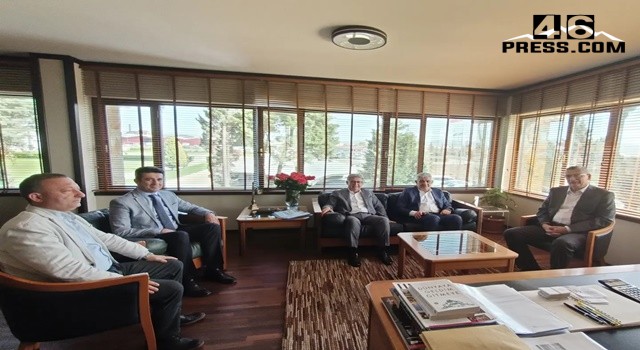 Güvenç, O Mahallenin İhtiyacı İçin İş İnsanından Söz Aldı