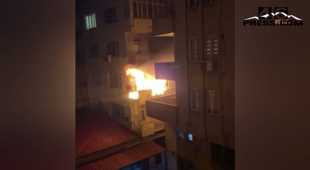 Kahramanmaraş’ta Balkon Yangını Paniğe Neden Oldu