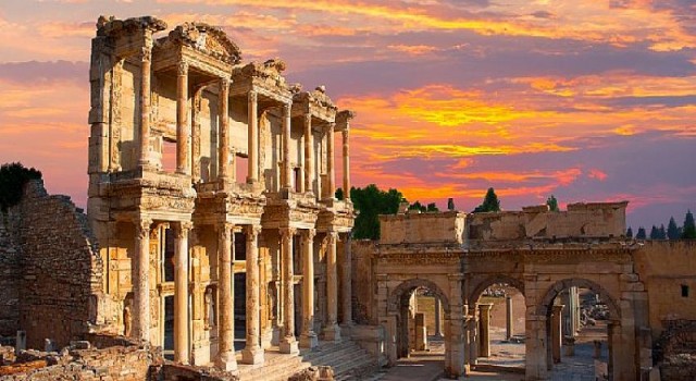 ‘Türkiye’de Turizmi 12 Aya Yaymalıyız’