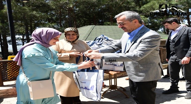 Başkan Güngör: “Gençlerimizin Daima Yanındayız”