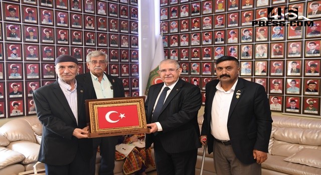 Başkan Mahçiçek’ten Şehit Aileleri Ve Gazilere Anlamlı ‘Bayram’ Ziyareti