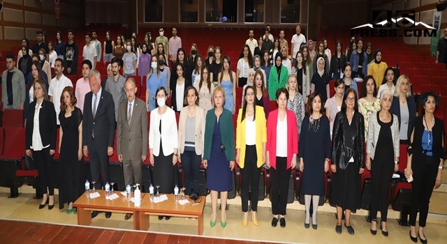 "Geçmişten Günümüze Hemşirelikte Değerler"
