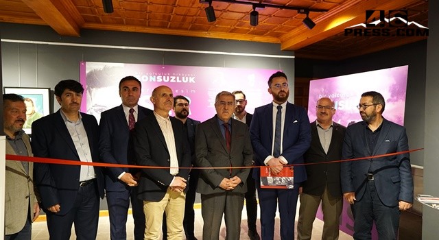 ‘Sonsuzluk’ Sergisi Sanatseverlerle Buluştu