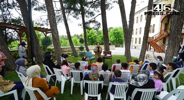 Usta Yazarlar Kahramanmaraşlı Kitapseverlerle Buluştu