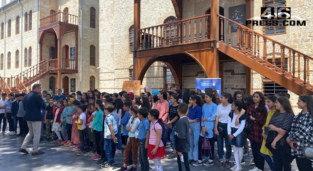 2 Bin Öğrenci Şehrin Tarihiyle Buluştu