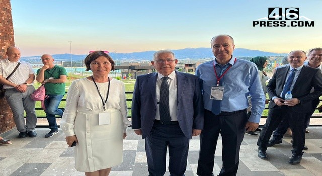 Başkan Mahçiçek, 15 ülkeden 200 akademisyene EXPO 2023’ü anlattı