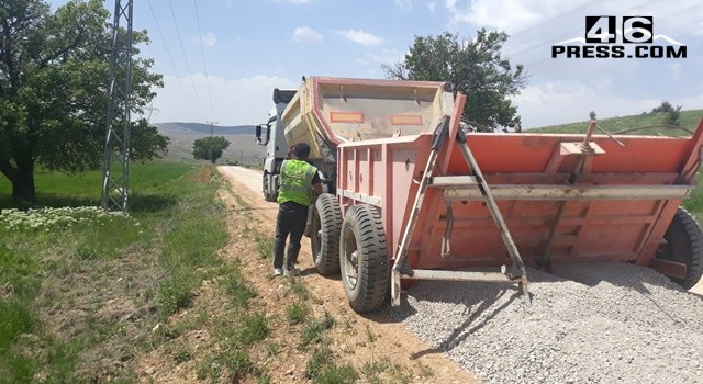 Elbistan’da Mahalle ve Grup Yolları Büyükşehir’le Yenileniyor