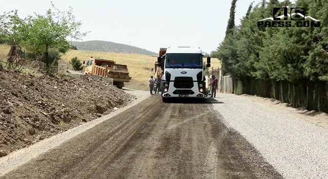 Elmalar’ın Yol Sorunu Büyükşehir’le Çözülüyor