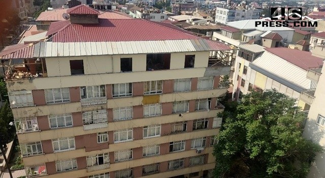 Kahramanmaraş’ta vatandaşlardan moloz tepkisi