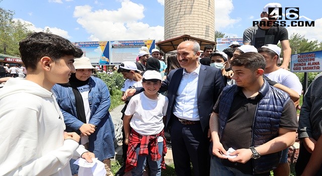 Öğrenciler Karne Sevincini Heyecan Bahçesi'nde Yaşadılar