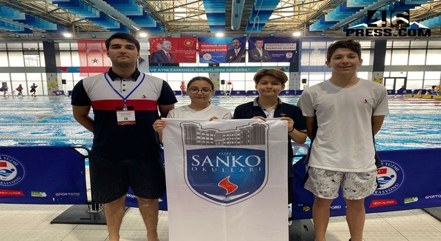 SANKO Okulları Öğrencisi Ali Emre Simitçi Yüzme Milli Takımında