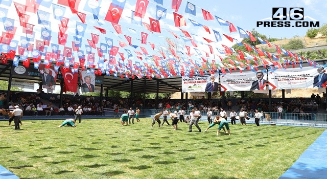 Türkiye Güreş Şampiyonası Dulkadiroğlu’nda Başladı