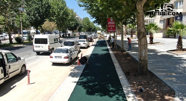 Binevler Caddesi Yenileme Projesi’nde Üstyapıya Geçildi
