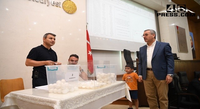 Büyükşehir’in Sosyal Konut Projesiyle İlk Kez Ev Sahibi Oldular