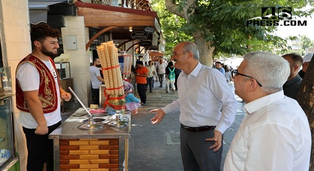 "Esnafımız Turizmden Hak Ettiği Payı Alacak"