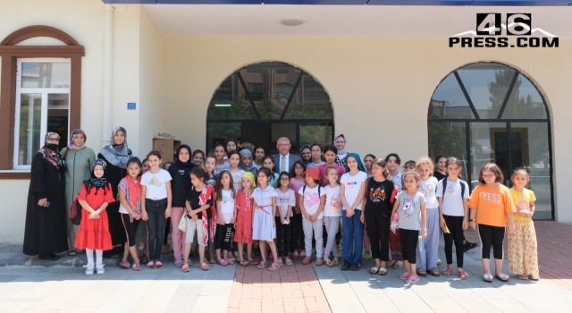 Başkan Mahçiçek, Kur’an Eğitim Merkezi’nde öğrencilerle buluştu