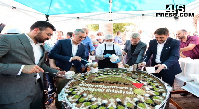 Büyükşehir'den 10 Bin Kişilik Aşure İkramı