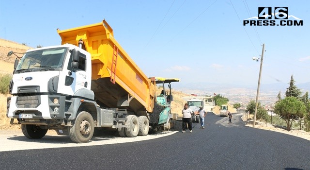 Fatmalı’nın Yolu Büyükşehir’le Asfaltlanıyor