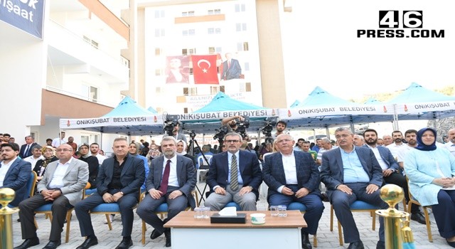 Onikişubat Belediyesi’nin yaptığı 147 konutun tapuları teslim edildi
