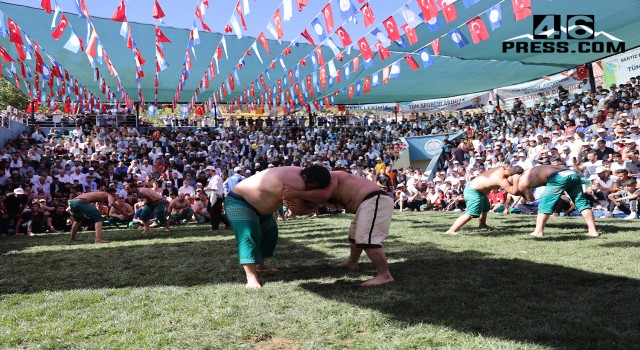 Boyalı Güreşleri Nefes Kesti Sporcu Ve Seyirci Katılımıyla Kırkpınarı Aratmadı