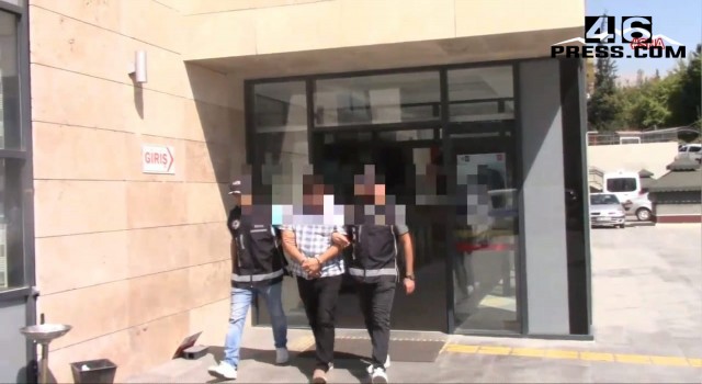 Kahramanmaraş’ta sahte evrakla bankayı dolandırmak isteyen 2 kişi yakalandı