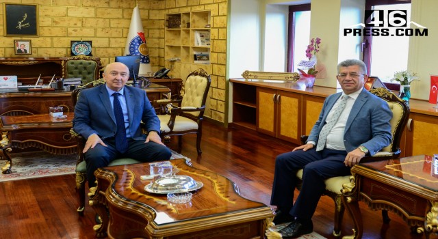 Prof. Dr. Sefer Aycan’dan Rektör Yasım’a Hayırlı Olsun Ziyareti