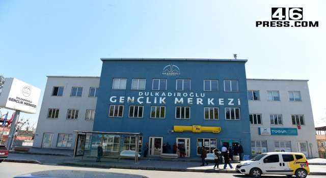 Yaz Tatilinde Gençlerin Gözdesi Dulkadiroğlu Gençlik Merkezi Oldu