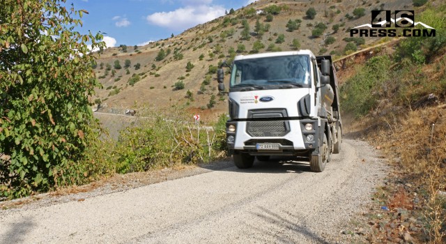 Büyükşehir, Kürtül Grup Yolu’nu Yeniliyor