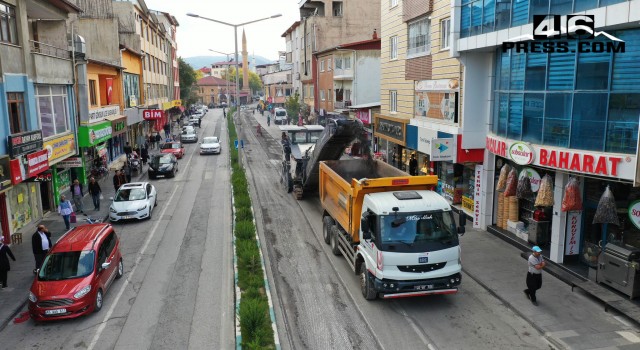 Göksun’un Merkez Bulvarı Büyükşehir’le Güzelleşiyor