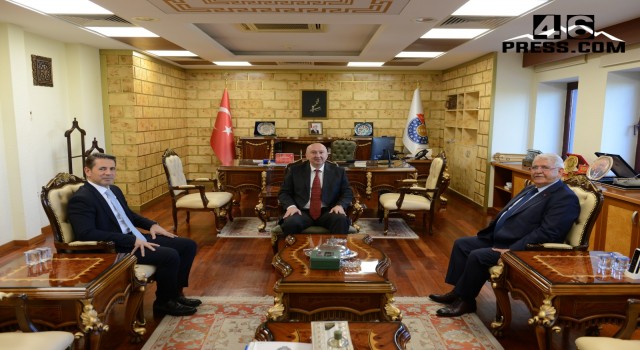 Onikişubat Belediye Başkanı Hanefi Mahçiçek’ten Rektör Yasım’a Ziyaret