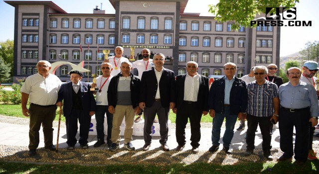 Ultramaraton’da 100 kilometre, 10 saatte koşuldu