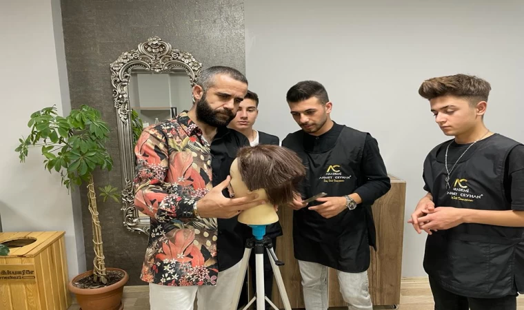 Ahmet Ceyhan Akademi ilk mezunlarını verdi