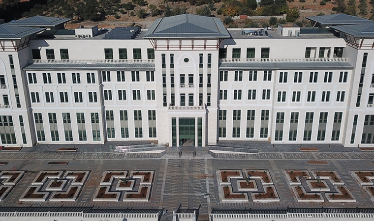 Onikişubat Belediyesi, çok değerli vergilerinizle hizmetlerini yürütüyor
