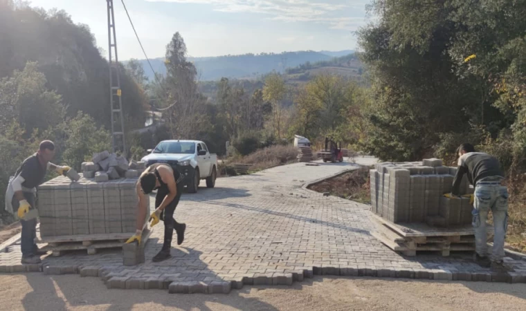 Büyükşehir Andırın’da Ulaşım Yatırımlarını Sürdürüyor